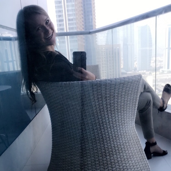 Meet your Posher, Elizabeth - Picture 1 of 1